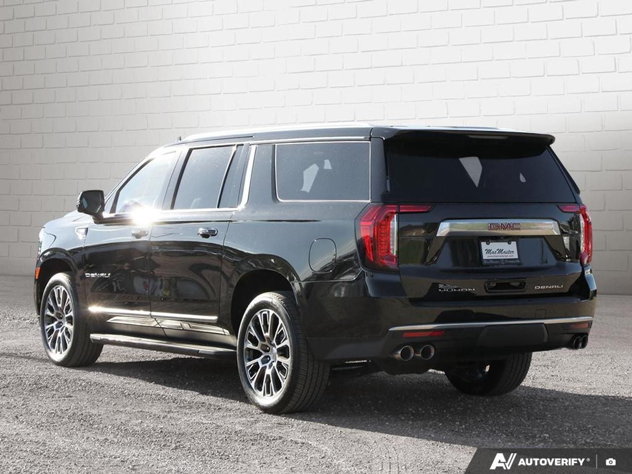 2023 GMC Yukon XL 4WD 4DR DENALI Photo