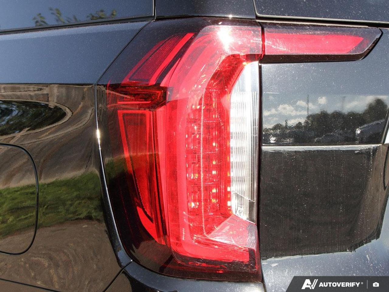 2023 GMC Yukon XL 4WD 4DR DENALI Photo