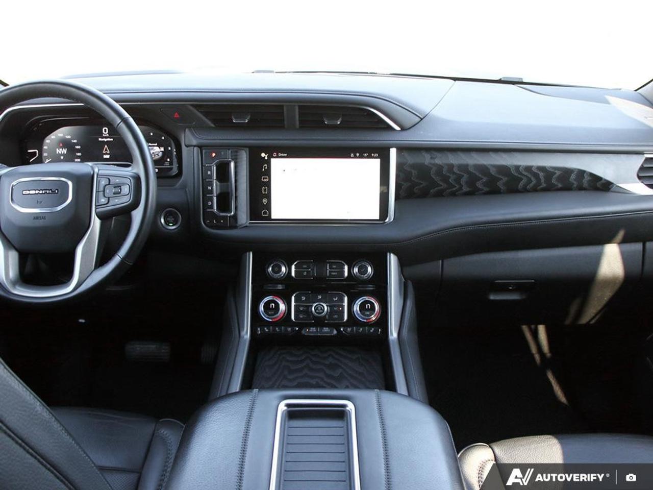 2023 GMC Yukon XL 4WD 4DR DENALI Photo