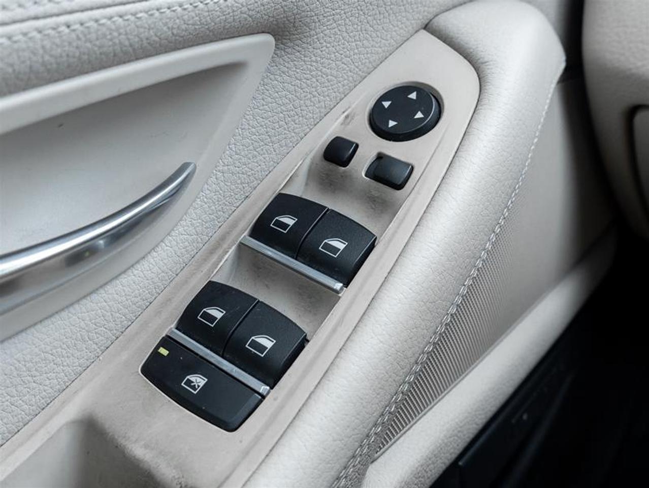 2013 BMW 528 i xDrive 4dr All-wheel Drive Sedan Photo