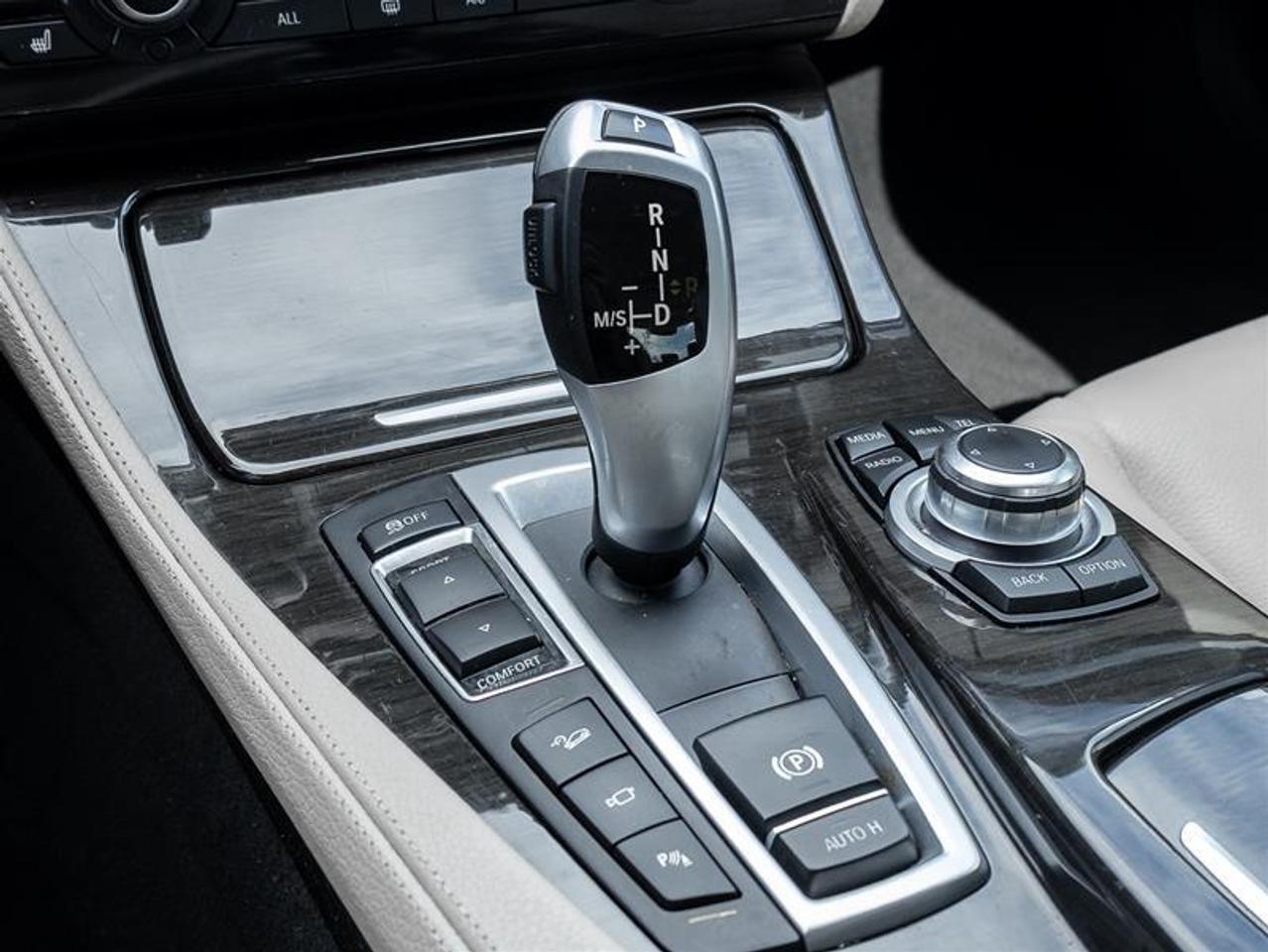 2013 BMW 528 i xDrive 4dr All-wheel Drive Sedan Photo