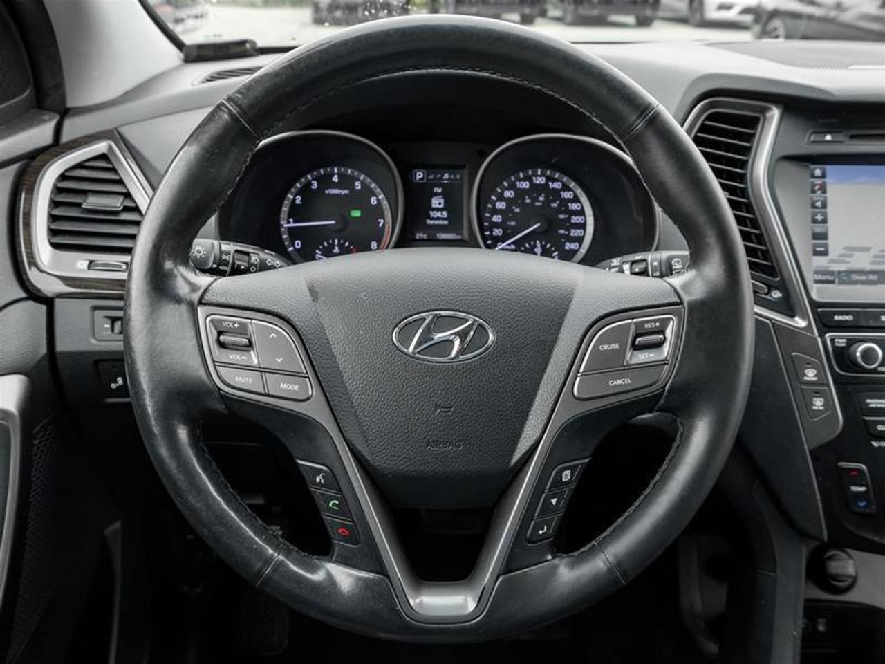 2017 Hyundai Santa Fe Sport 2.4 Luxury (A6) 4dr All-Wheel Drive Photo