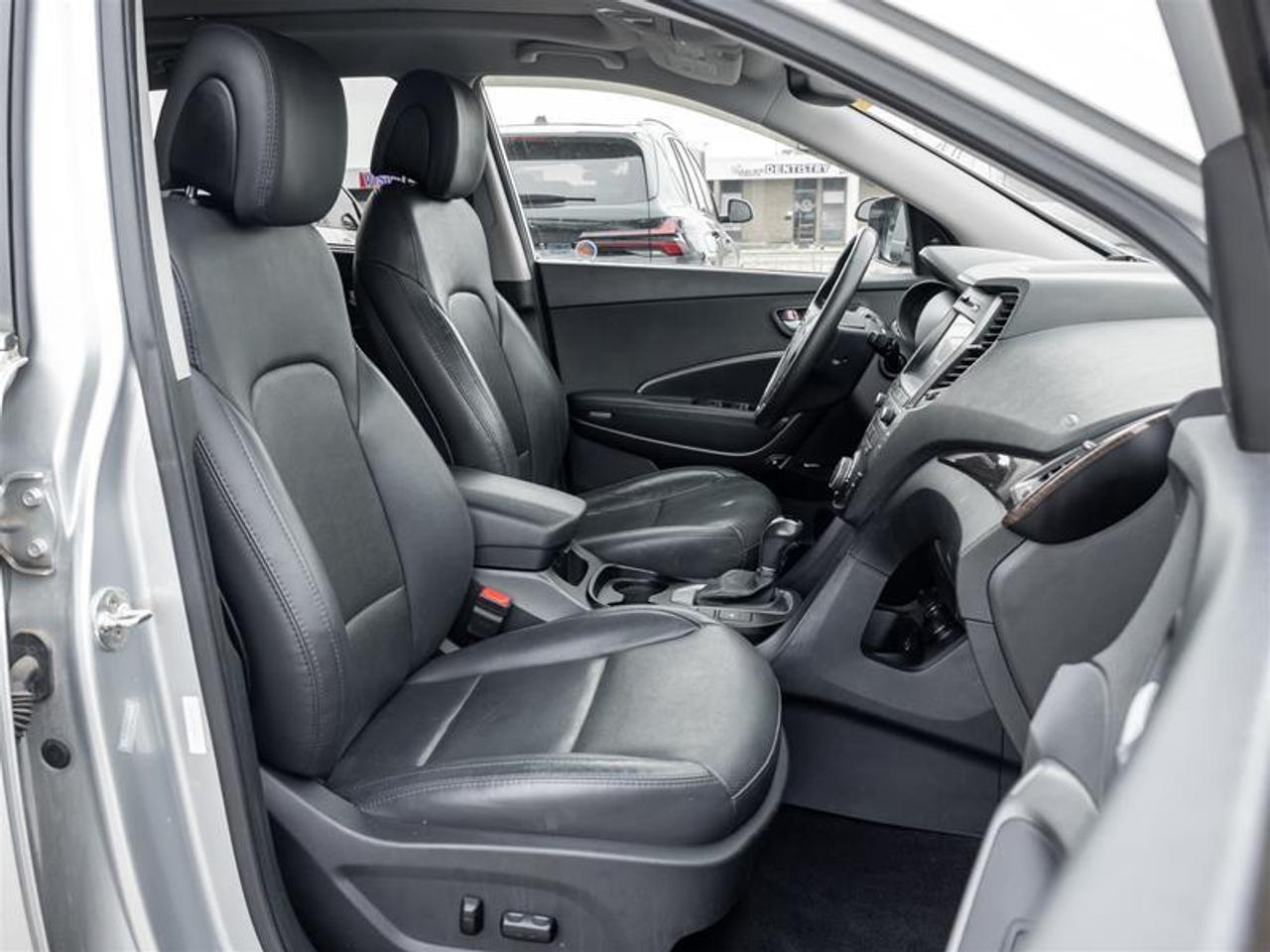 2017 Hyundai Santa Fe Sport 2.4 Luxury (A6) 4dr All-Wheel Drive Photo