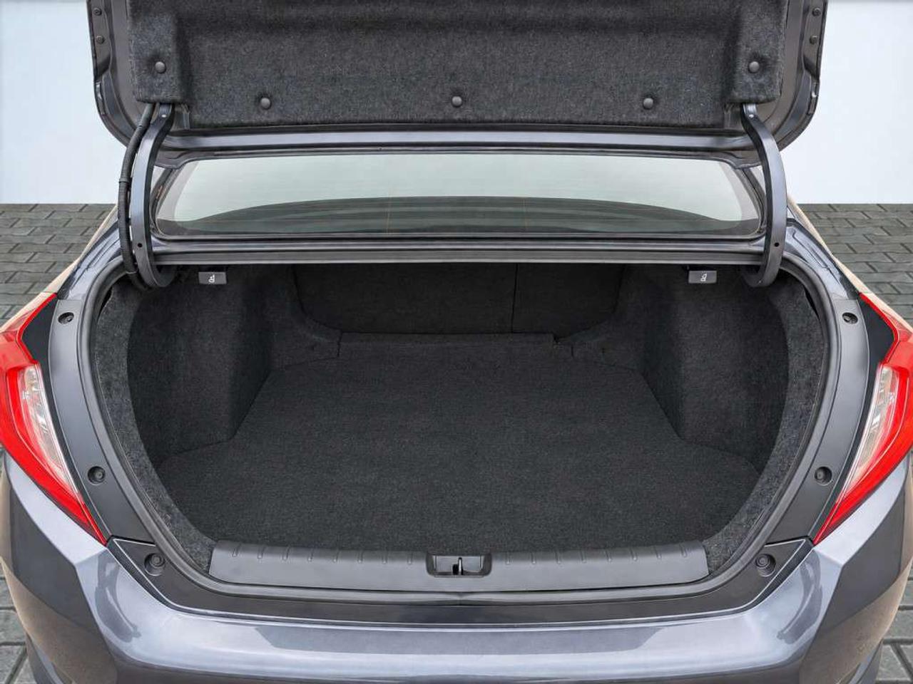 2020 Honda Civic Touring   Leather   Sunroof   NAV   Heated Seats Front & Back   Fully Loaded Photo