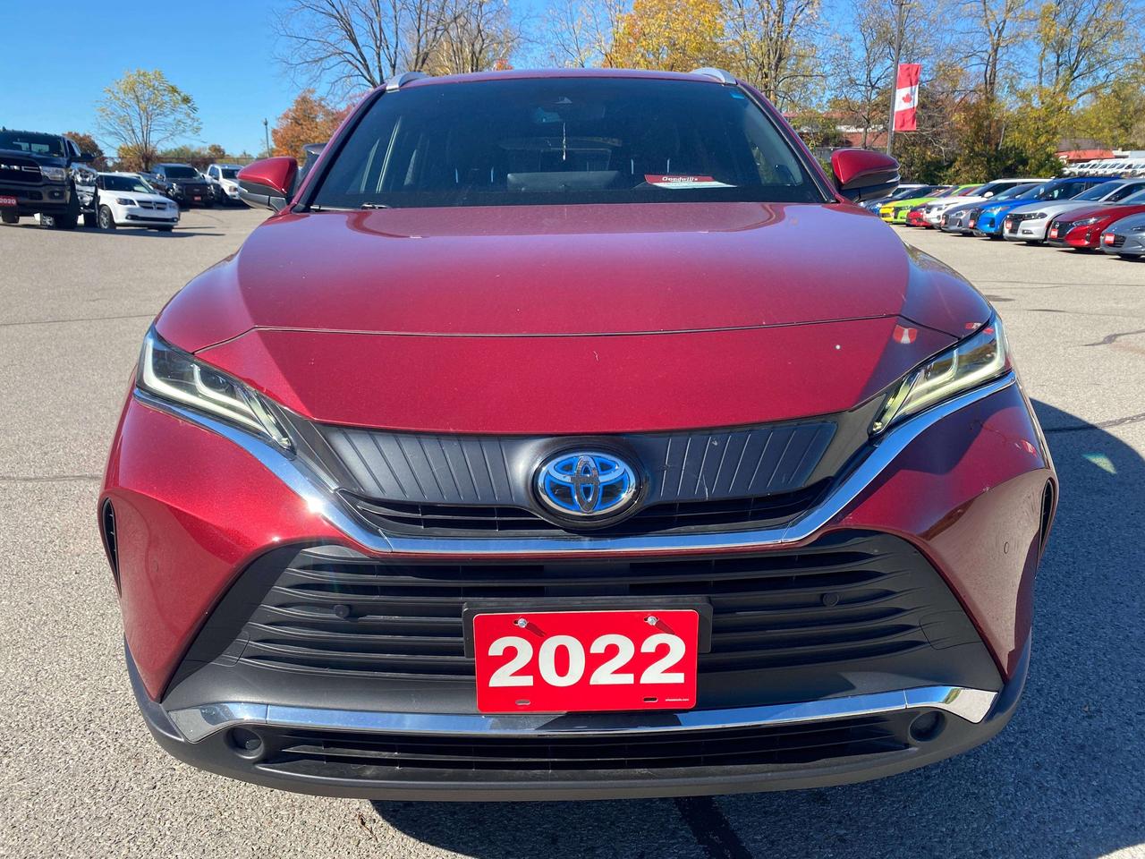 2022 Toyota Venza XLE, HYBRID, BACK UP CAM, HEATED LEATHER! Photo