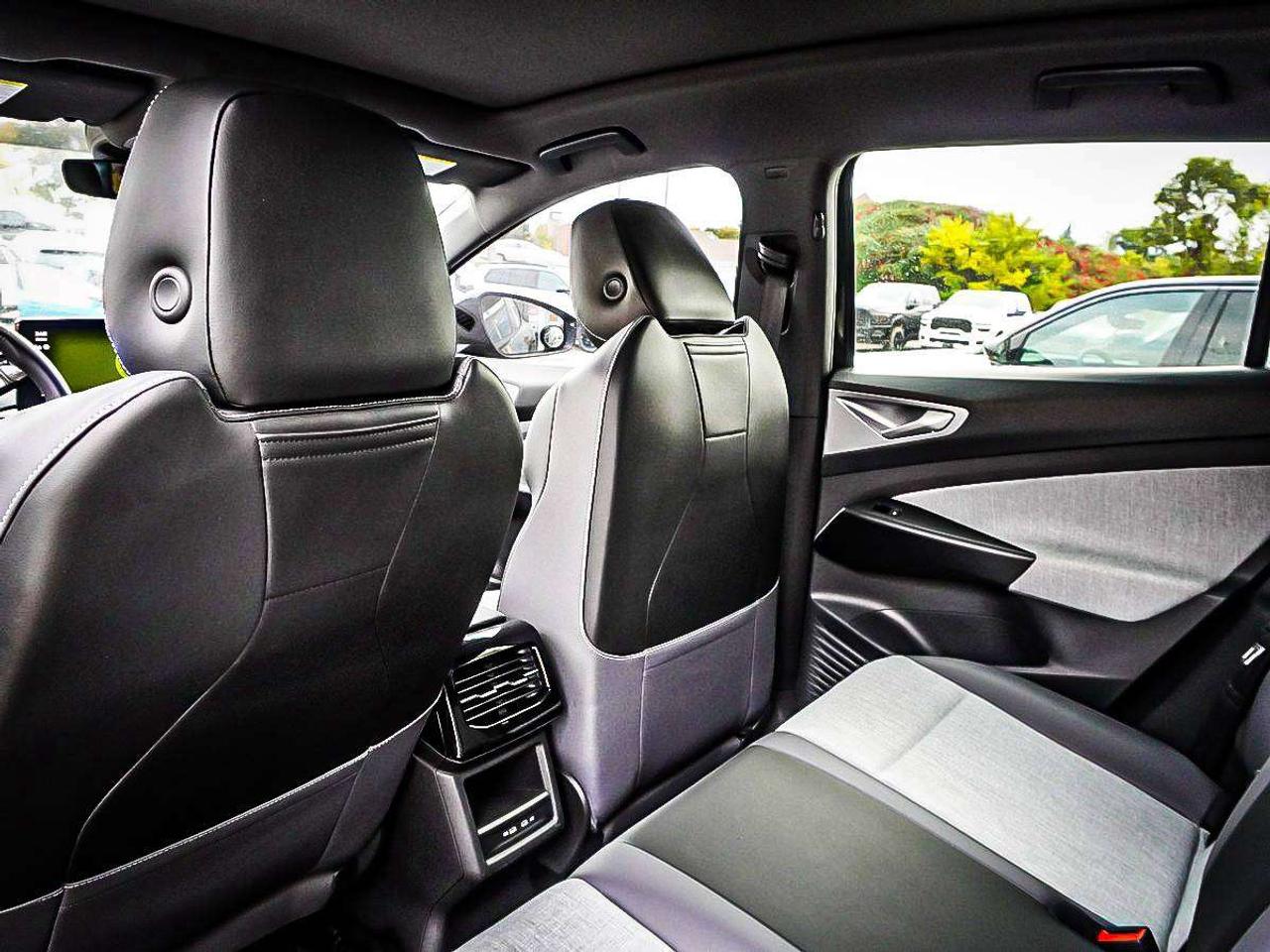 2023 Volkswagen ID.4  Photo
