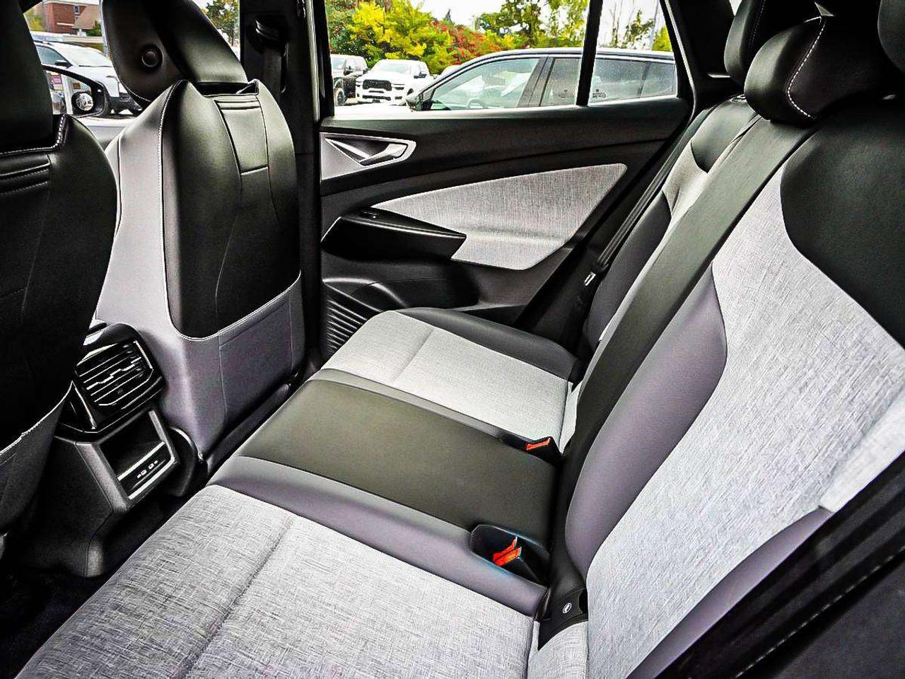 2023 Volkswagen ID.4  Photo