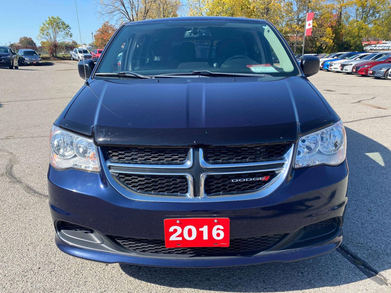 2016 Dodge Grand Caravan CANADIAN VALUE PKG, CLEAN CARFAX, BLUETOOTH! Photo2