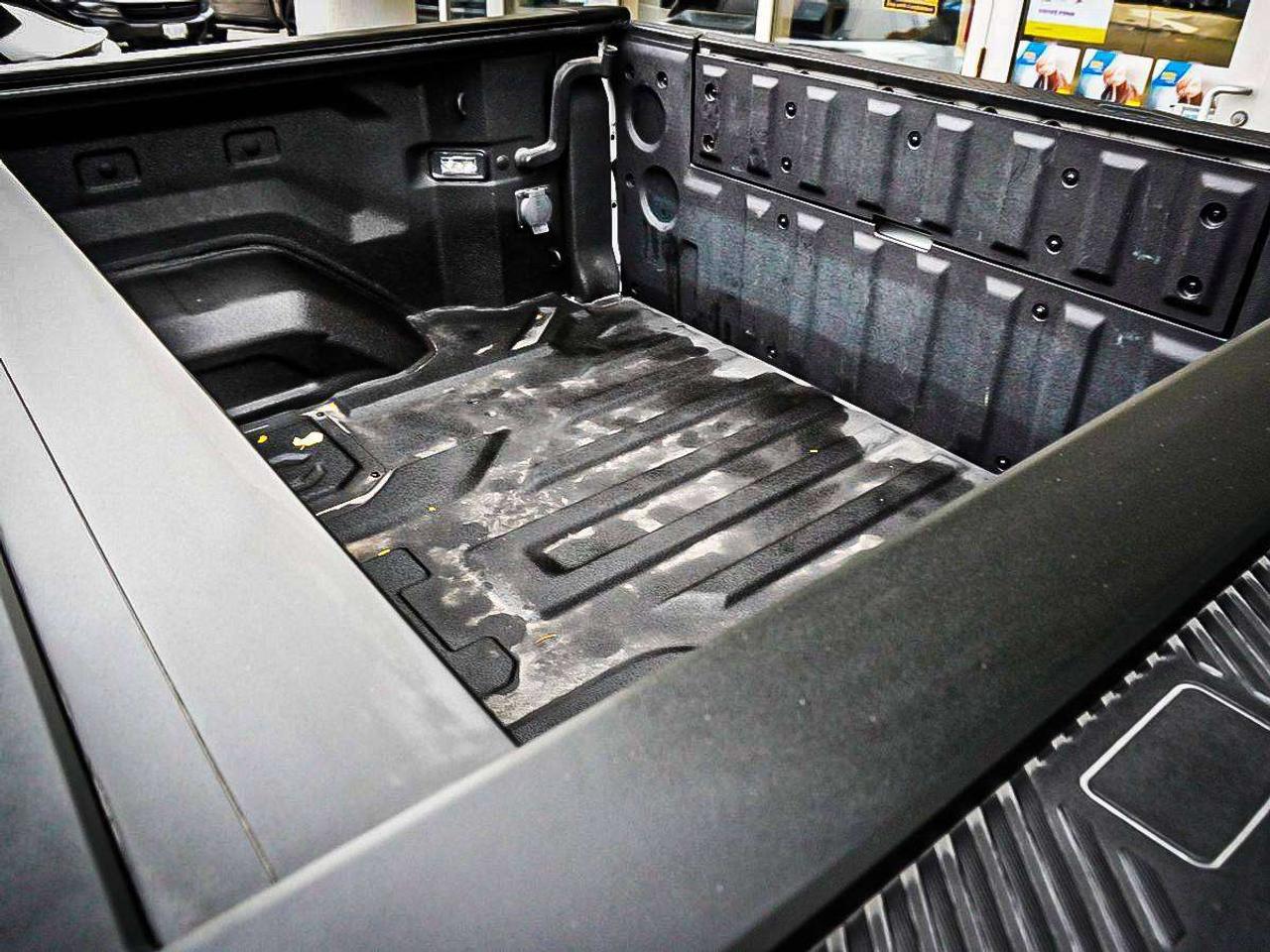 2024 GMC HUMMER EV Pickup  Photo