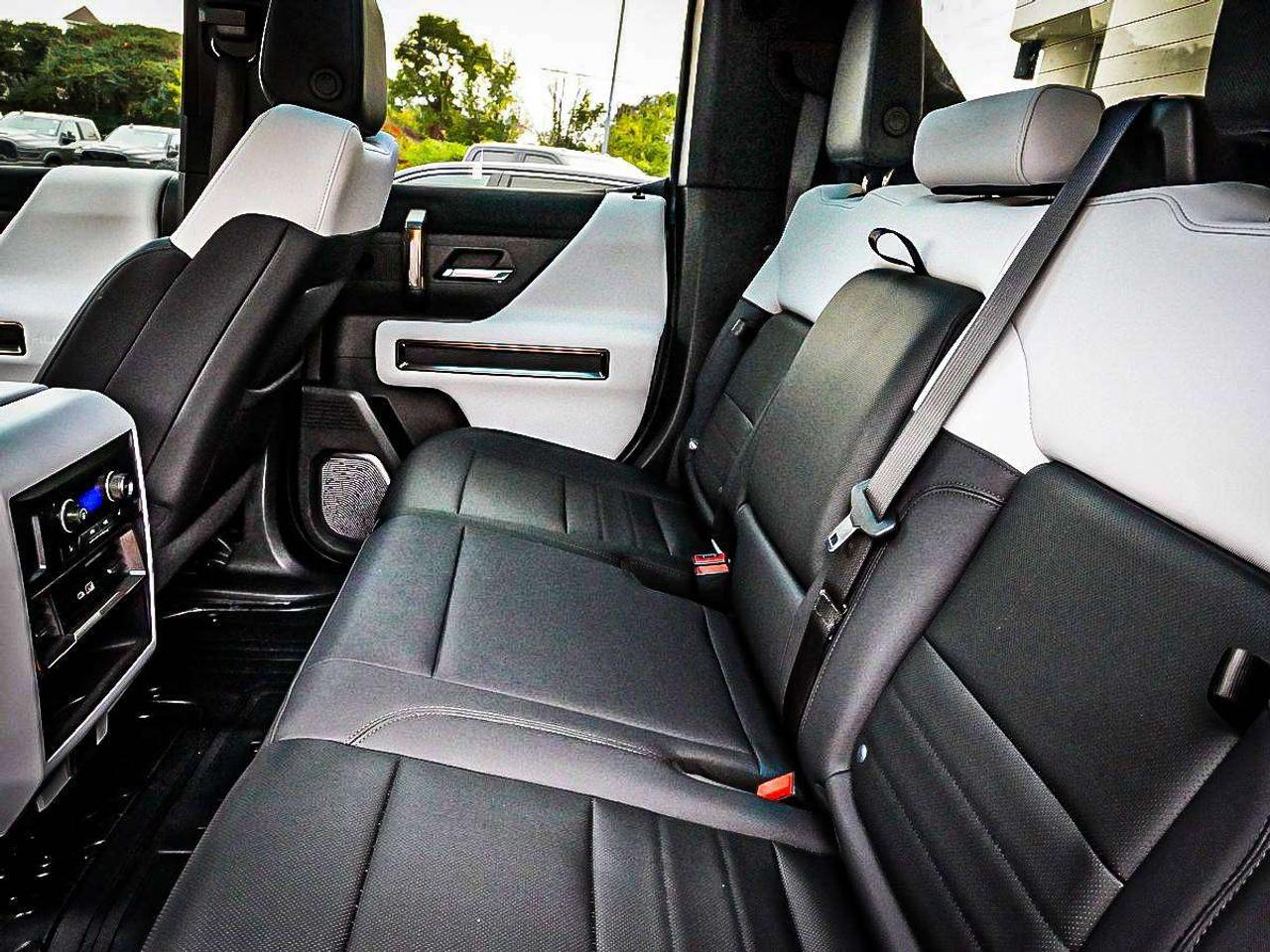 2024 GMC HUMMER EV Pickup  Photo
