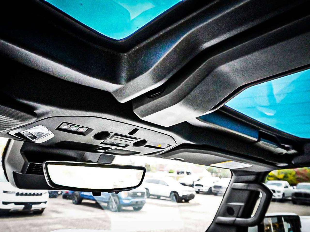 2024 GMC HUMMER EV Pickup  Photo