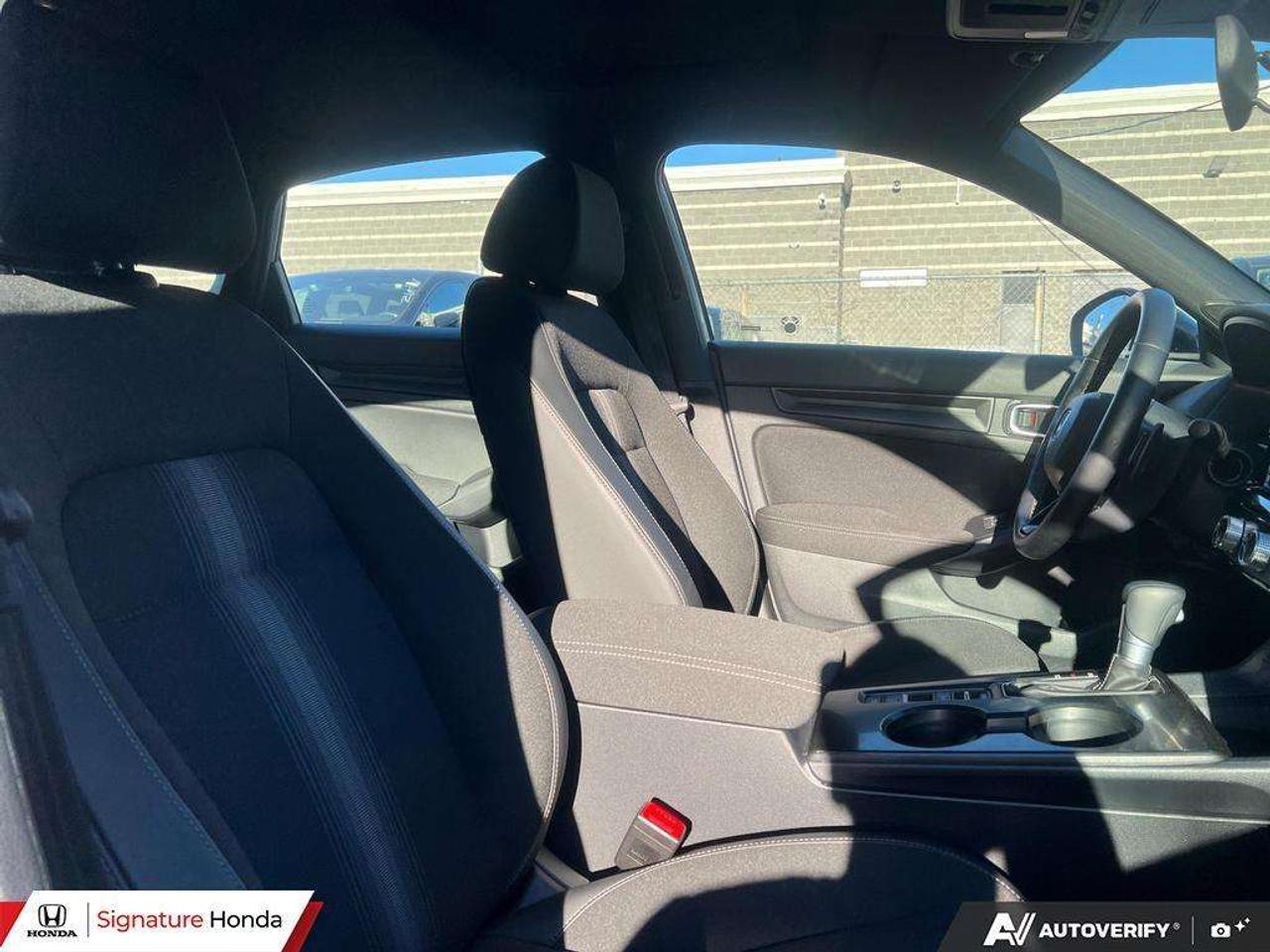 2025 Honda Civic Sport Photo
