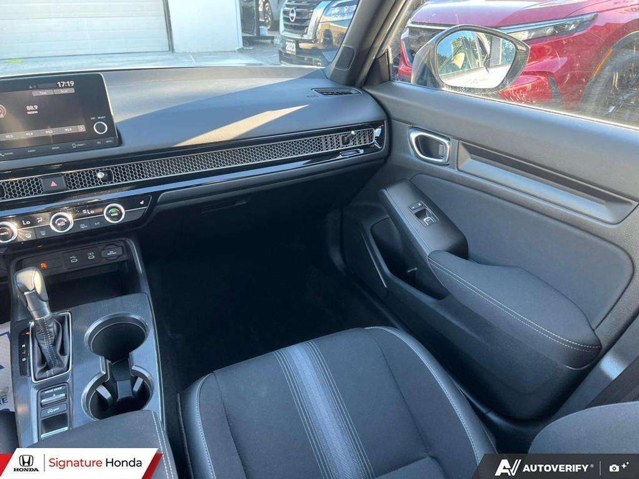 2025 Honda Civic Sport Photo
