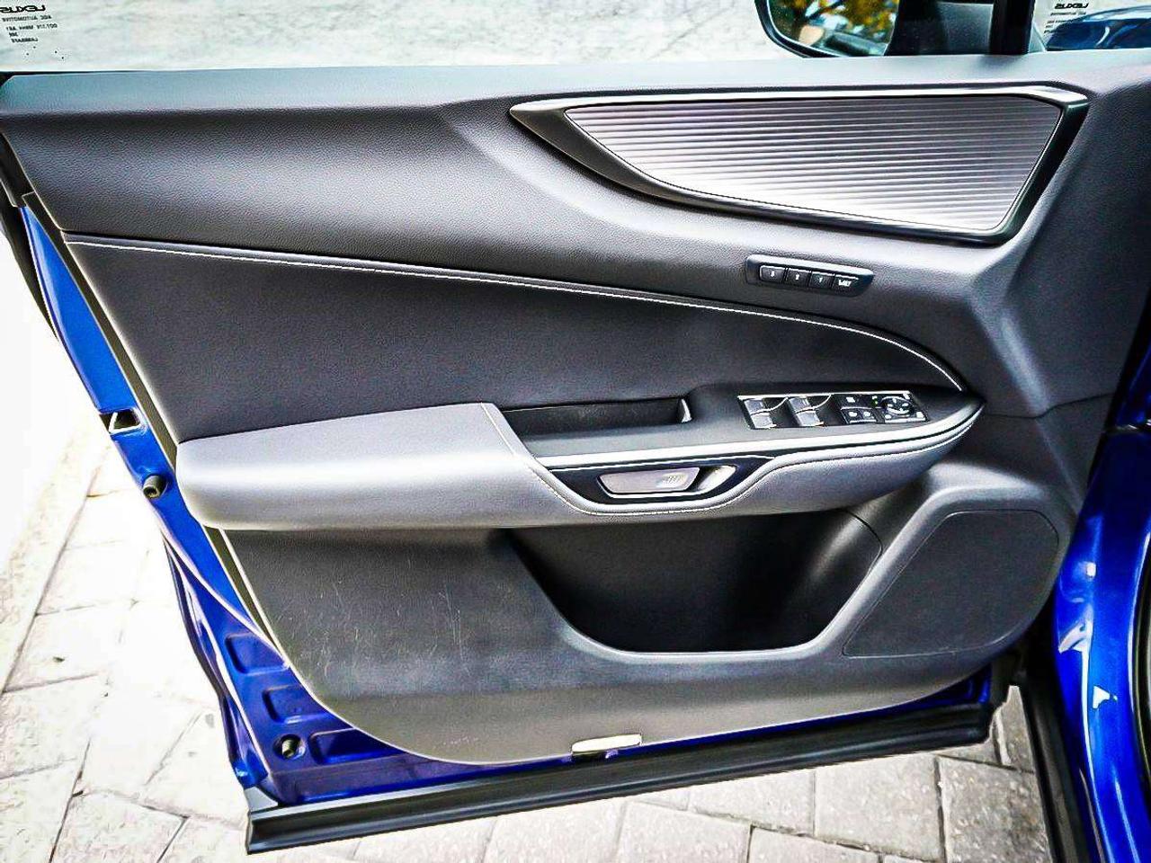 2025 Lexus NX  Photo