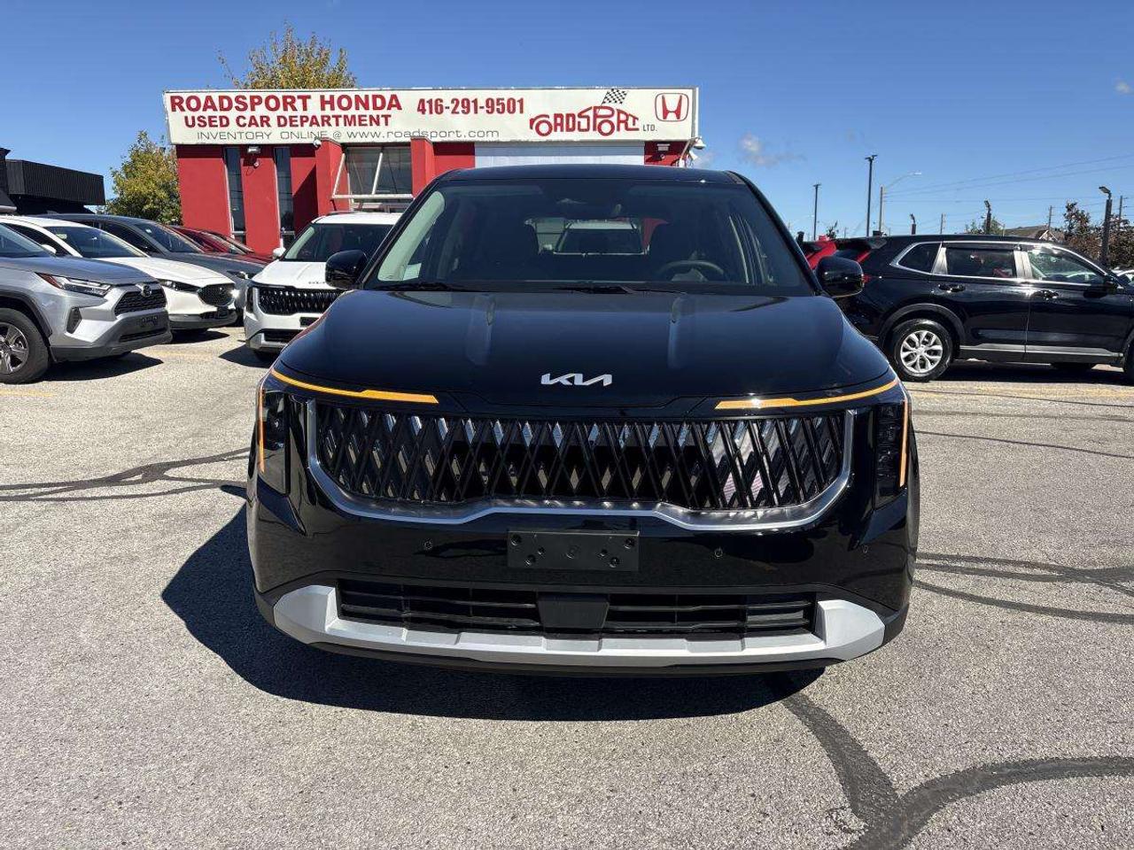 2027 Kia Carnival LX Photo