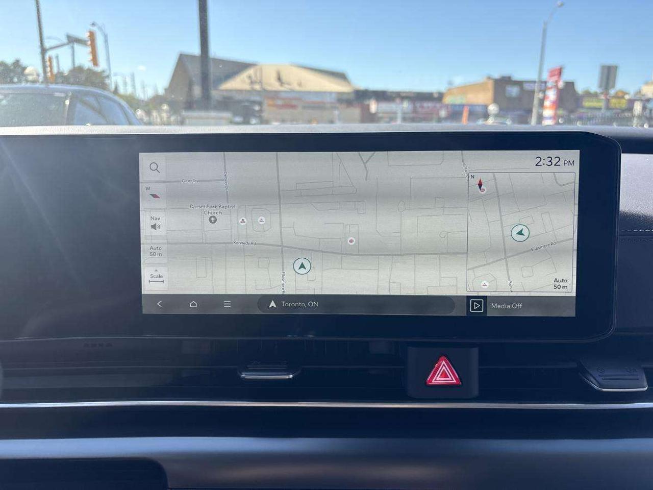 2027 Kia Carnival LX Photo