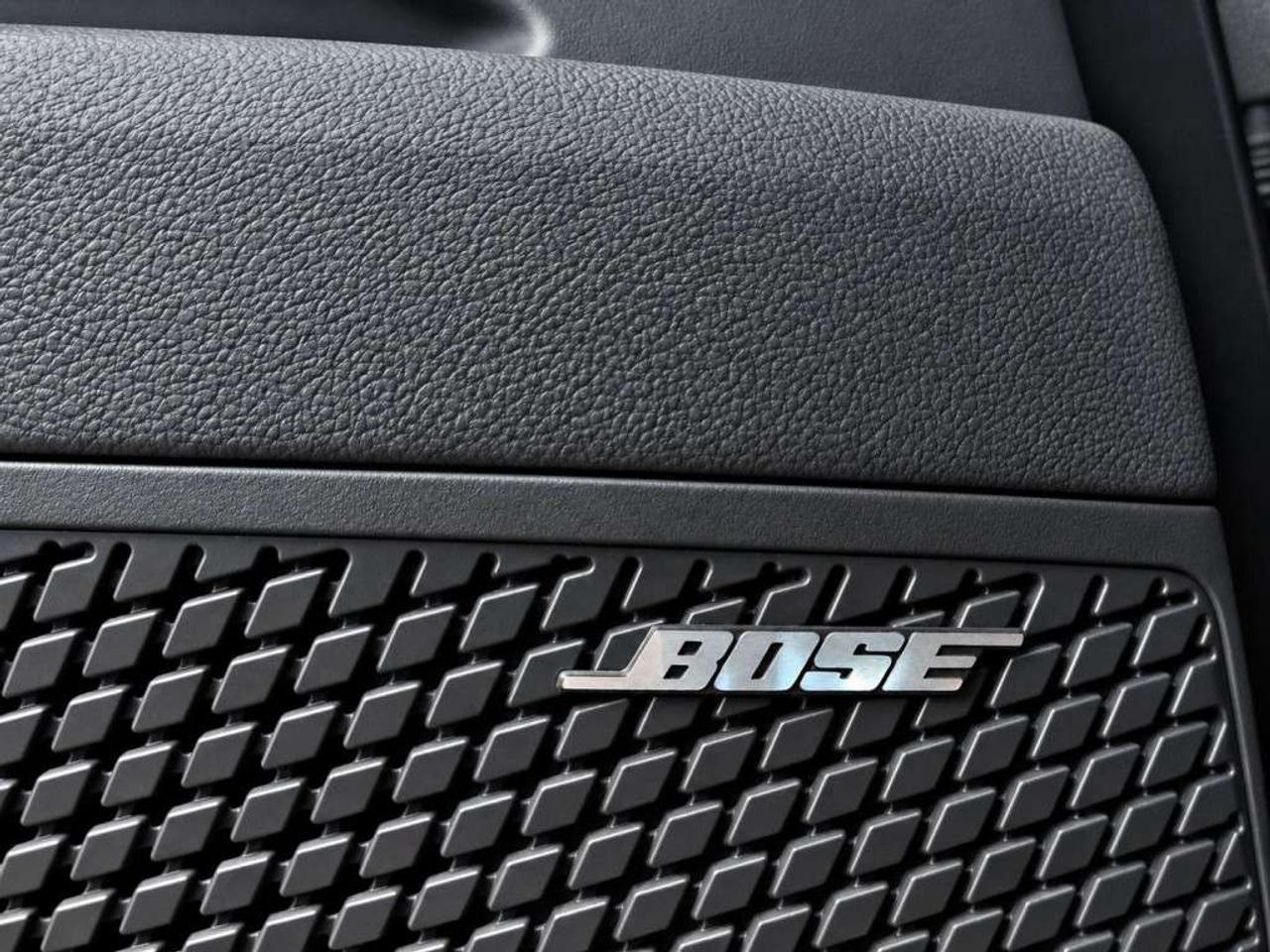2023 Hyundai Elantra LUXURY HYBRID / NAVI / LEATHER / SUNROOF / VENTILATED SEATS / HEATED WHEEL / ADAPTIVE CRUISE Photo
