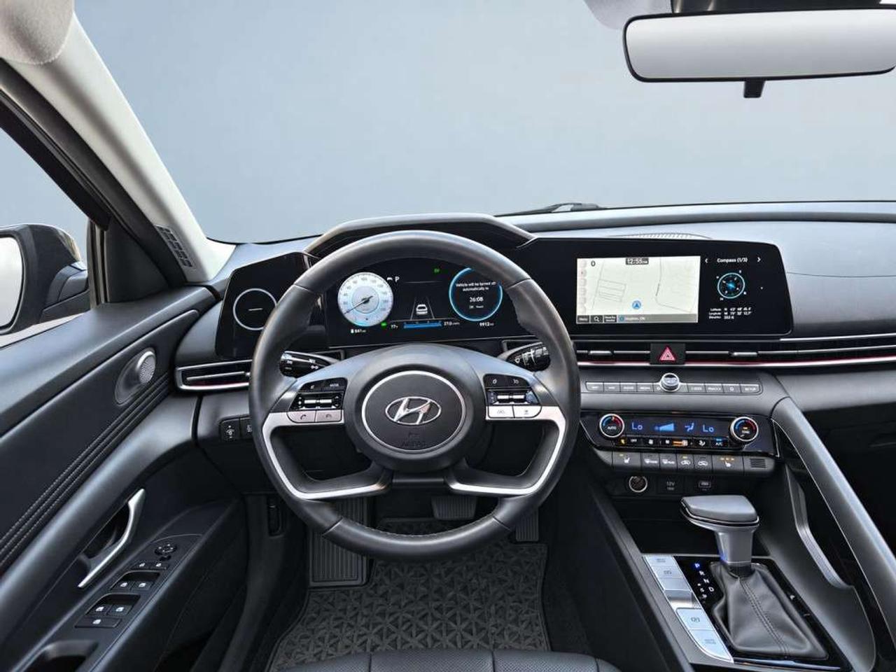 2023 Hyundai Elantra LUXURY HYBRID / NAVI / LEATHER / SUNROOF / VENTILATED SEATS / HEATED WHEEL / ADAPTIVE CRUISE Photo