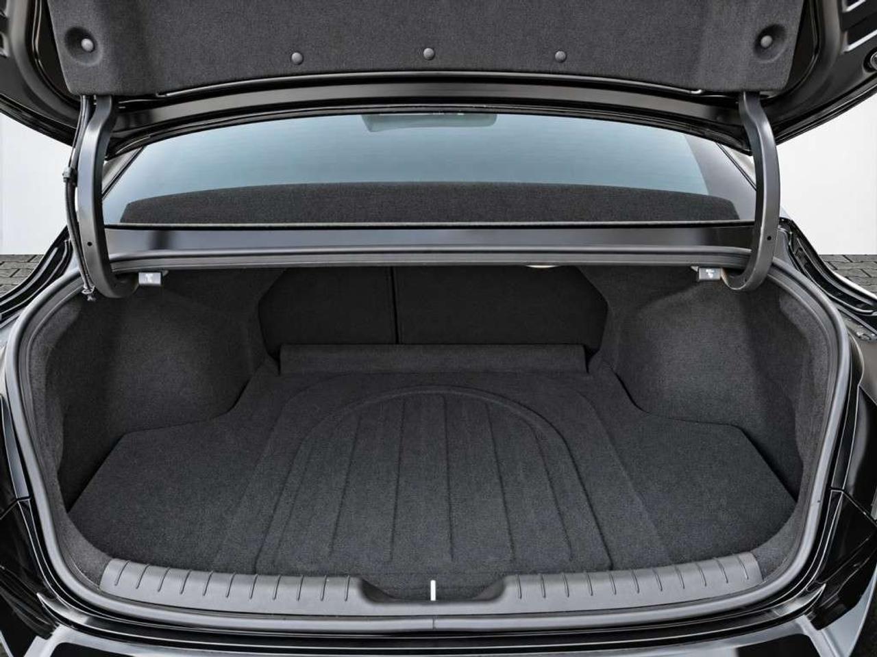 2023 Hyundai Elantra LUXURY HYBRID / NAVI / LEATHER / SUNROOF / VENTILATED SEATS / HEATED WHEEL / ADAPTIVE CRUISE Photo