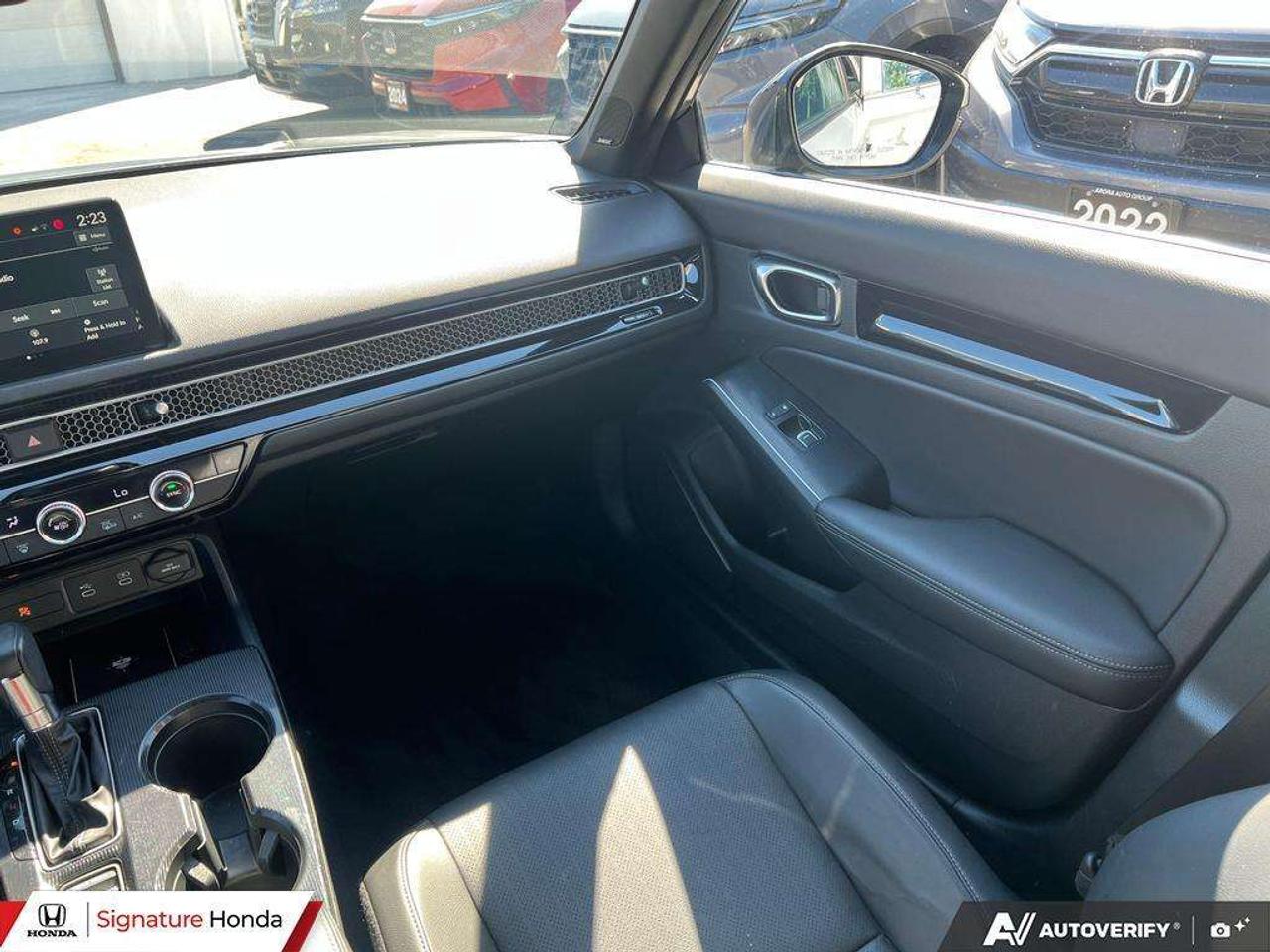 2025 Honda Civic Sport Touring Photo