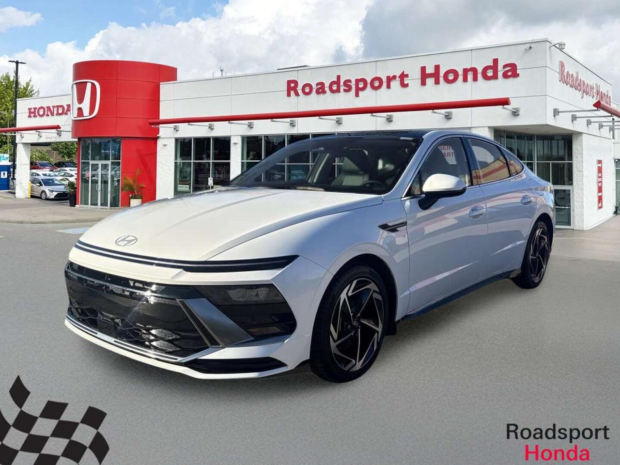 2026 Hyundai Sonata Preferred-Trend LOW MILEAGE Photo