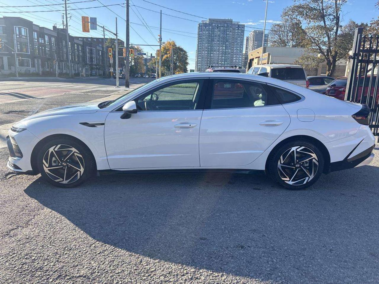 2026 Hyundai Sonata Preferred-Trend LOW MILEAGE Photo