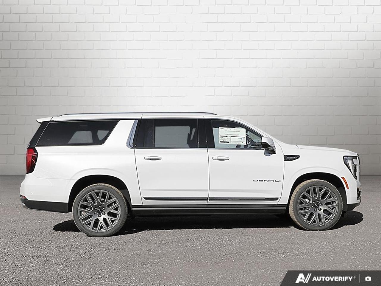 2027 GMC Yukon XL 4WD 4DR DENALI ULTIMATE Photo