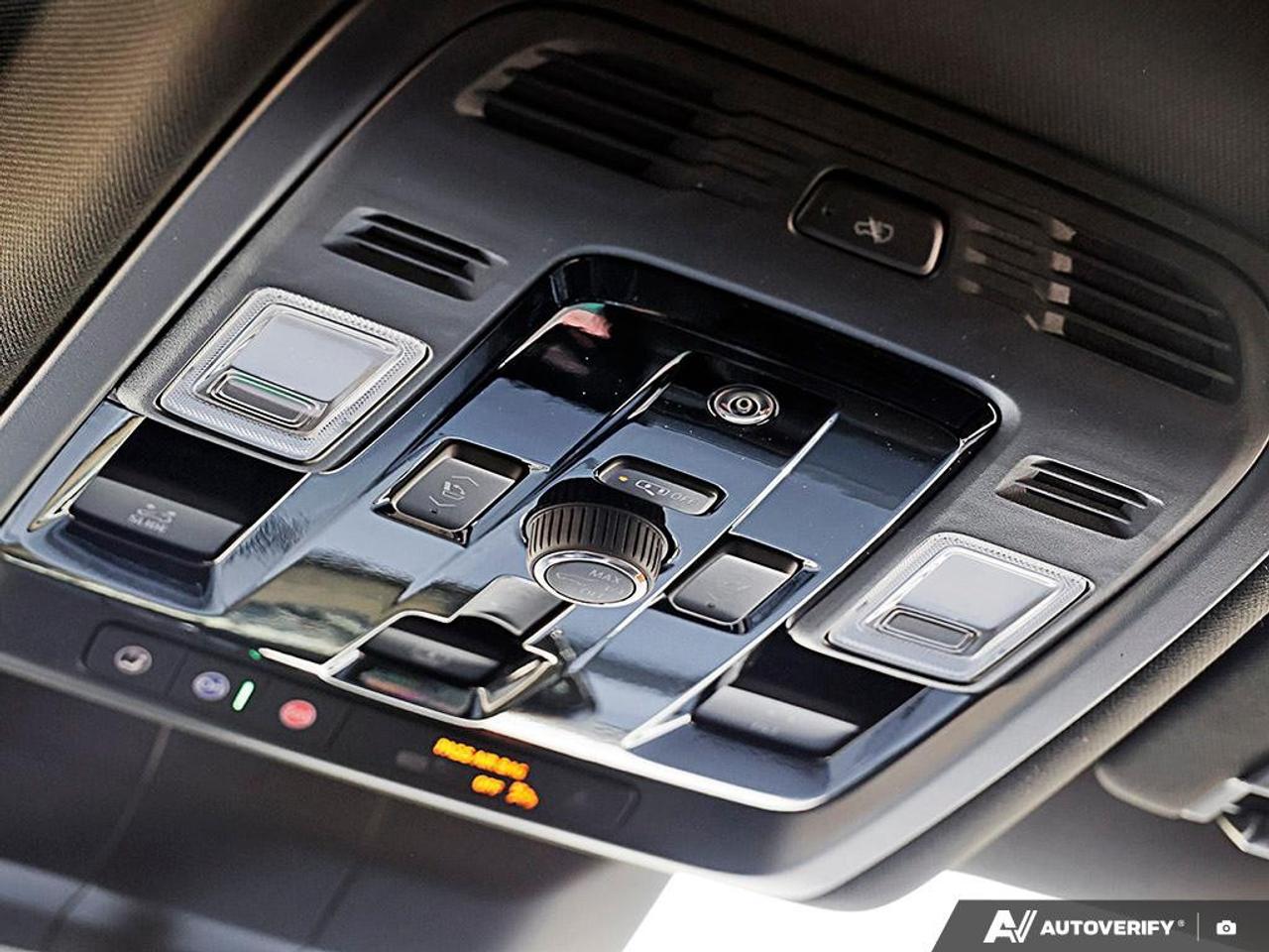 2027 GMC Yukon XL 4WD 4DR DENALI ULTIMATE Photo