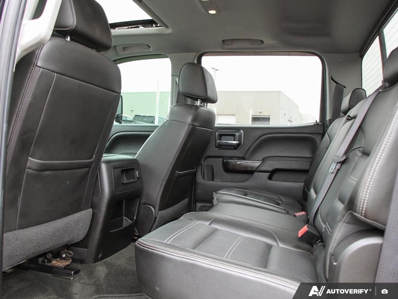 2016 GMC SIERRA 2500HD 4WD Crew Cab Standard Box Denali Photo