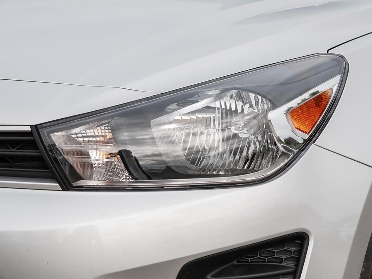 2023 Kia Rio 5-door  Photo
