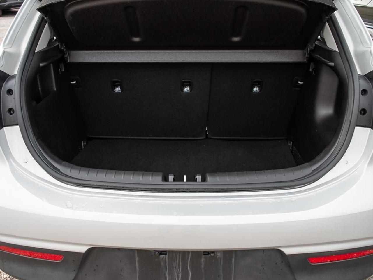 2023 Kia Rio 5-door  Photo
