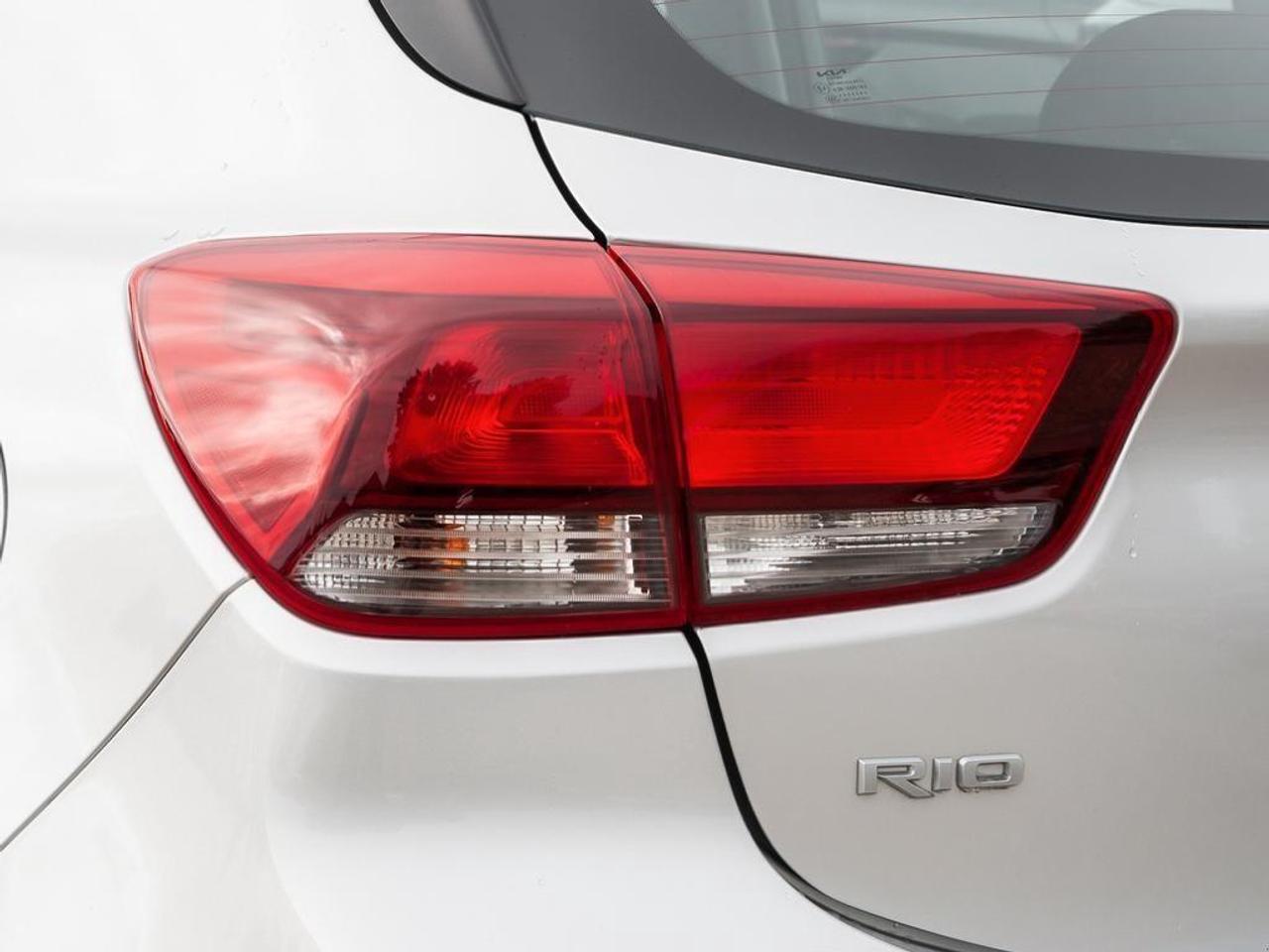 2023 Kia Rio 5-door  Photo