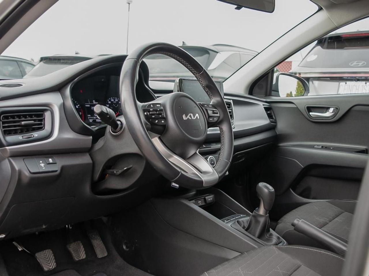 2023 Kia Rio 5-door  Photo