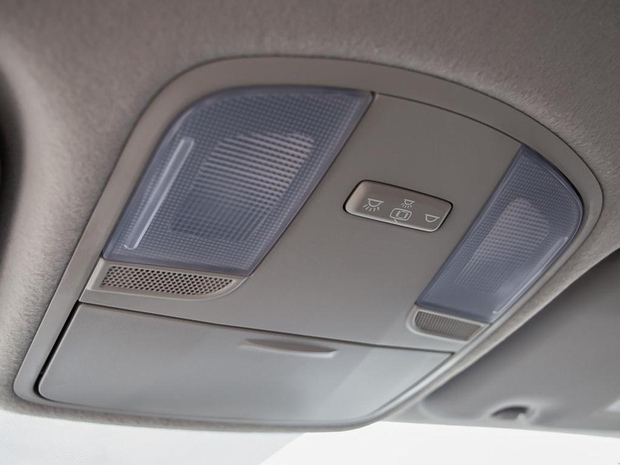 2023 Kia Rio 5-door  Photo