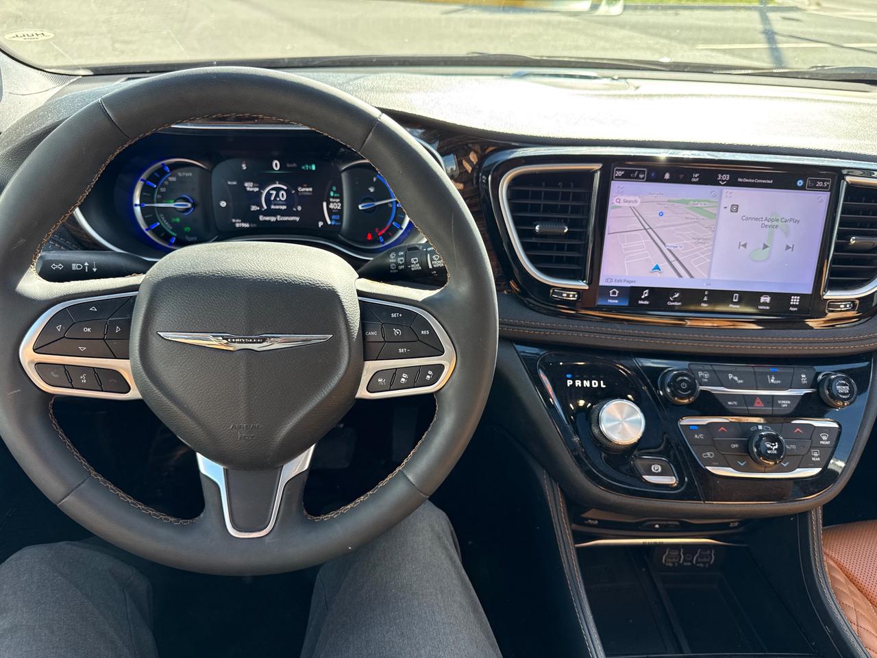 2023 Chrysler Pacifica Hybrid Pinnacle Passenger Van Photo