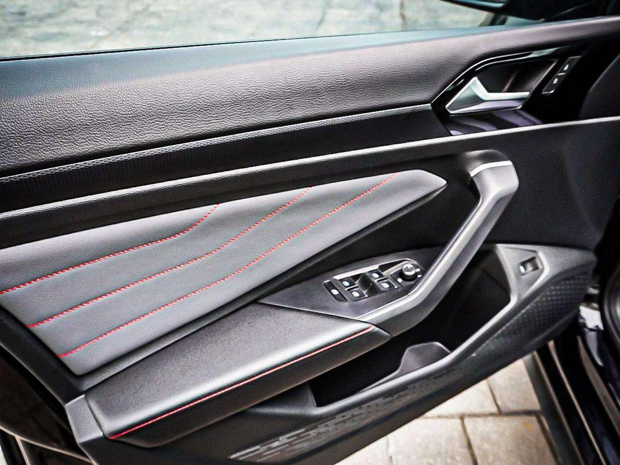 2025 Volkswagen Jetta  Photo