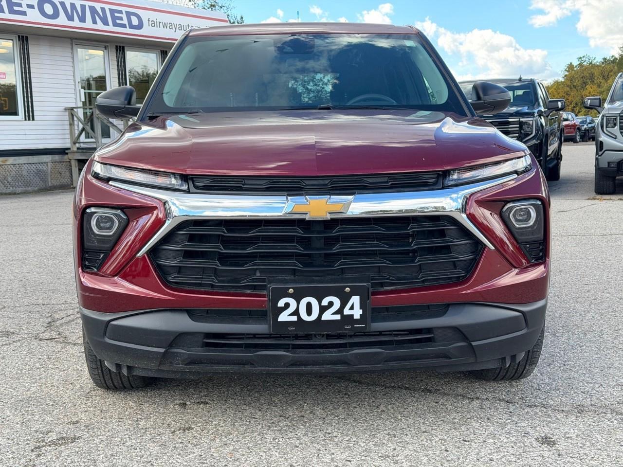2024 Chevrolet TrailBlazer LS 4dr All-Wheel Drive Photo4