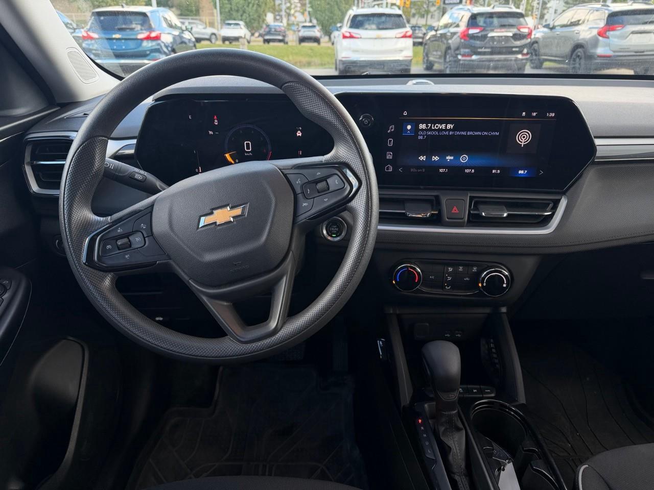 2024 Chevrolet TrailBlazer LS 4dr All-Wheel Drive Photo