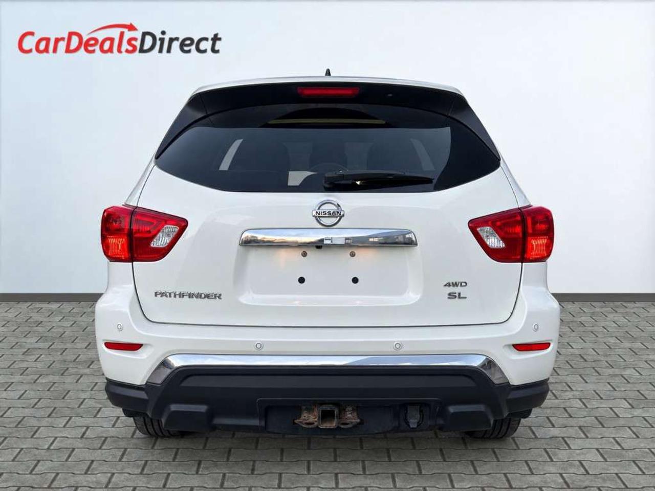 2019 Nissan Pathfinder LS / 7 Passenger / AWD / Leather / Sunroof / NAVI / Backup Cam / Heated Seats Photo