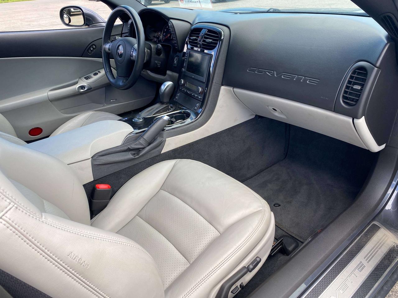 2010 Chevrolet Corvette 3LT Photo