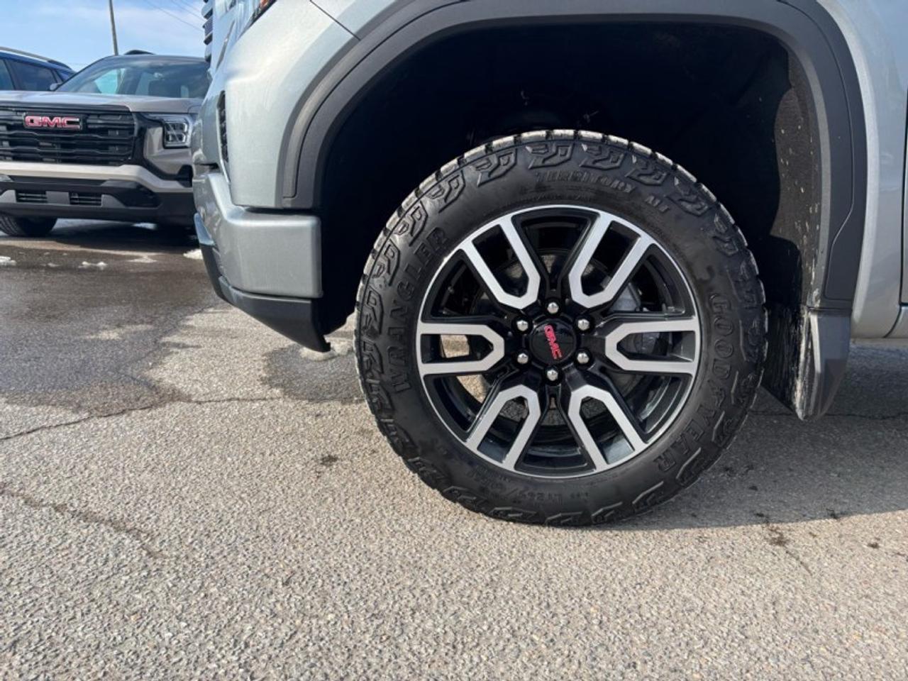 2025 GMC Sierra 1500 Crew Cab Short Box 4-Wheel Drive AT4 Photo