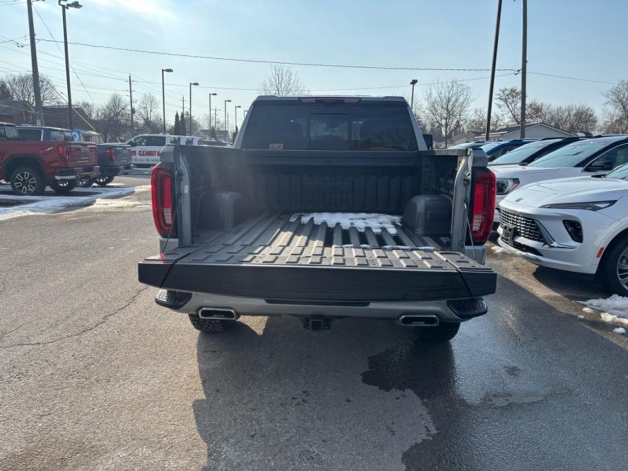 2025 GMC Sierra 1500 Crew Cab Short Box 4-Wheel Drive AT4 Photo