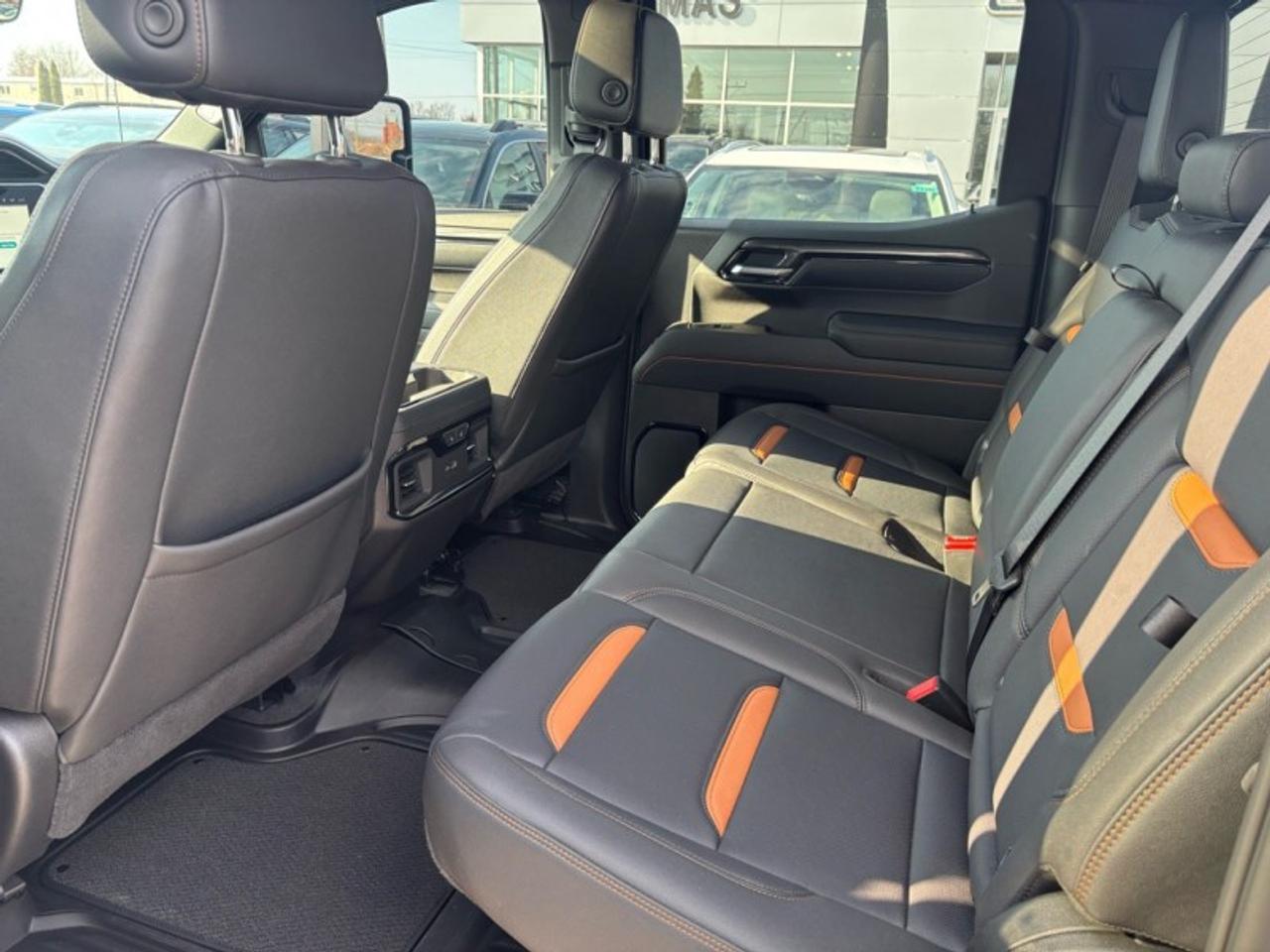 2025 GMC Sierra 1500 Crew Cab Short Box 4-Wheel Drive AT4 Photo