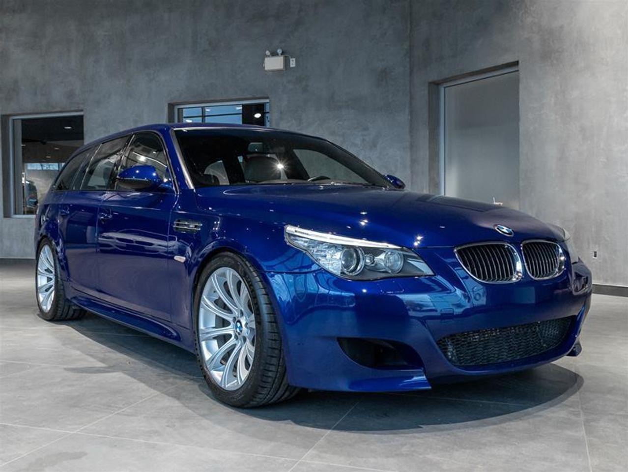 2009 BMW M5 Base 4dr Rear-wheel Drive Sedan Photo