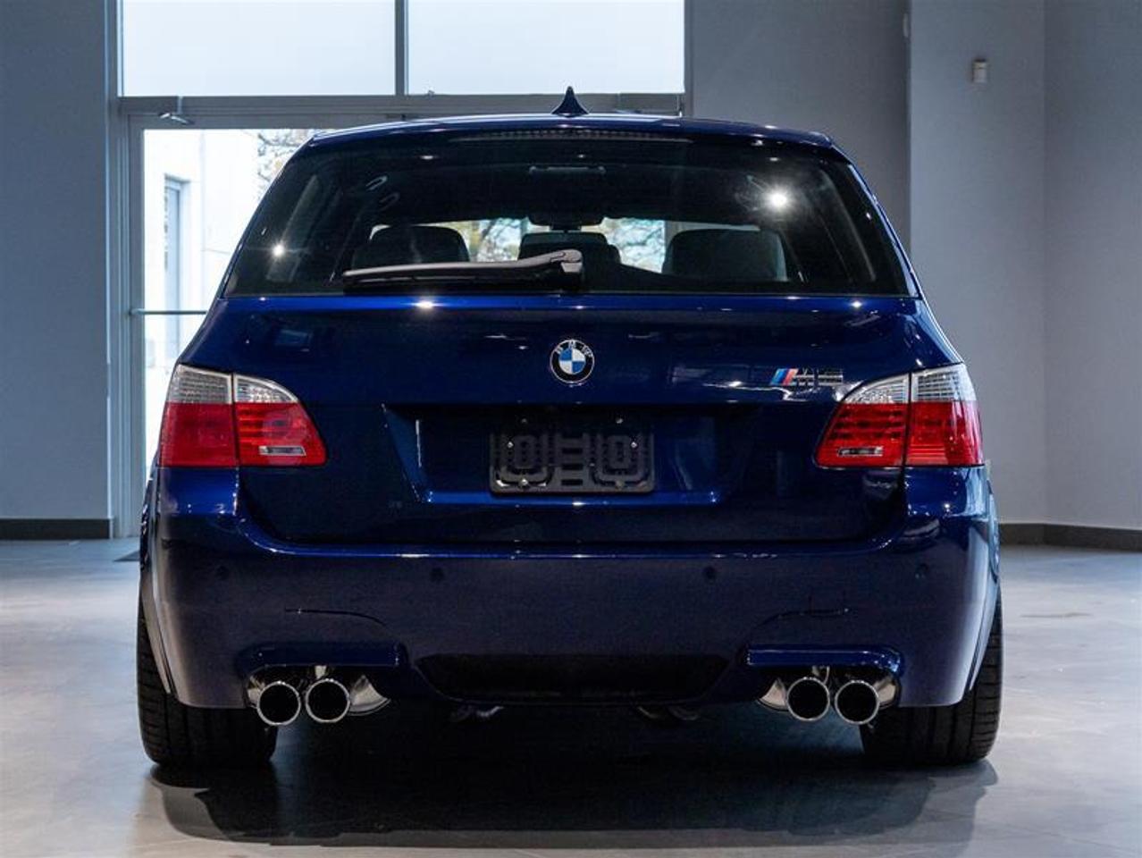 2009 BMW M5 Base 4dr Rear-wheel Drive Sedan Photo
