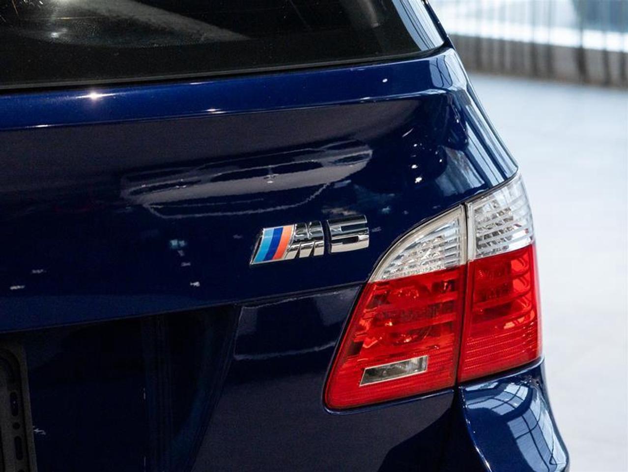 2009 BMW M5 Base 4dr Rear-wheel Drive Sedan Photo