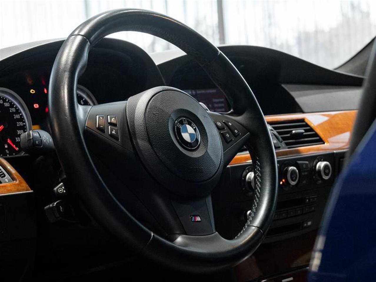 2009 BMW M5 Base 4dr Rear-wheel Drive Sedan Photo
