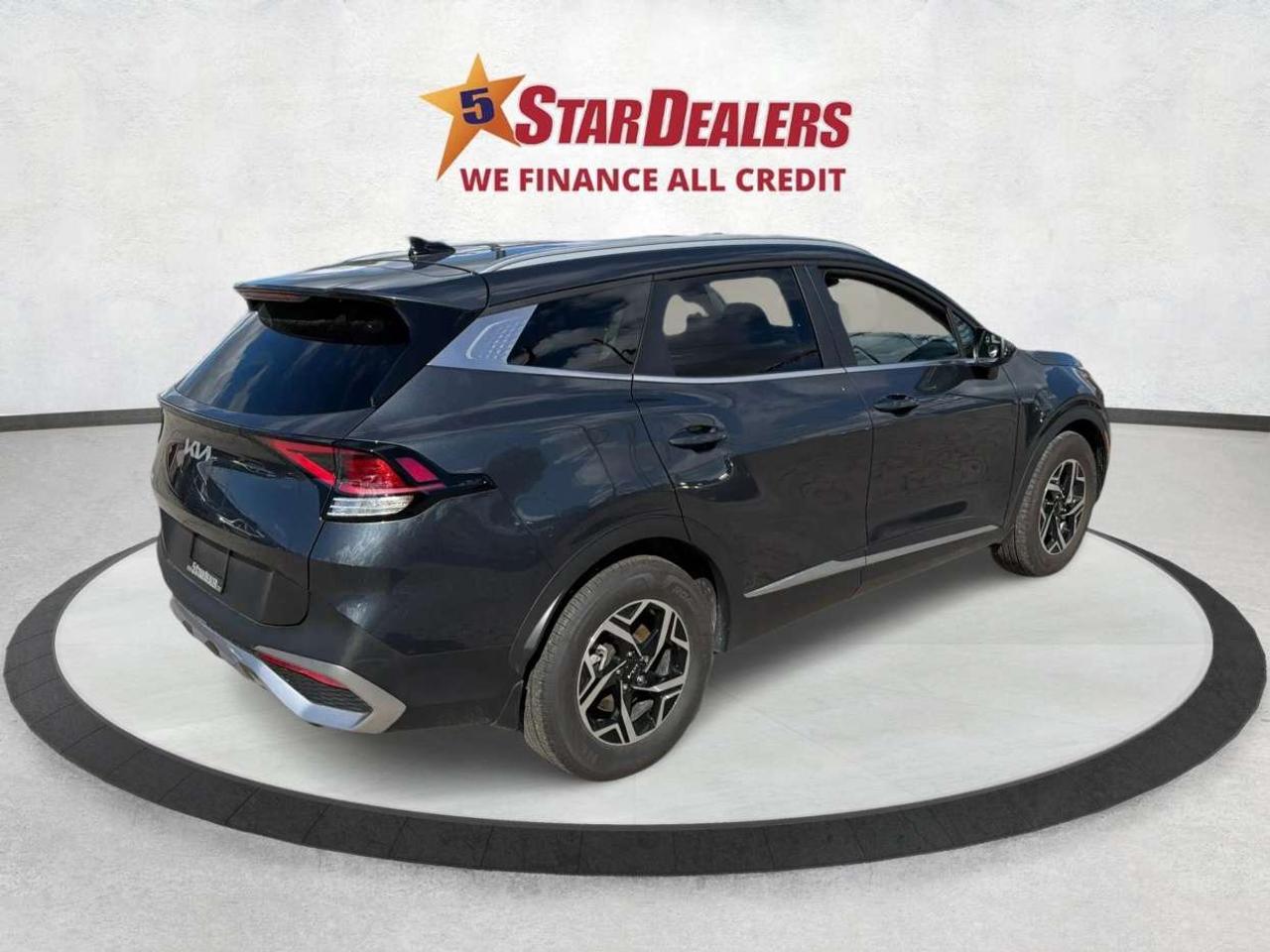 2025 Kia Sportage LX/CARPLAY/LOW KM/BUPCAM/WE FINANCE ALL CREDIT! Photo