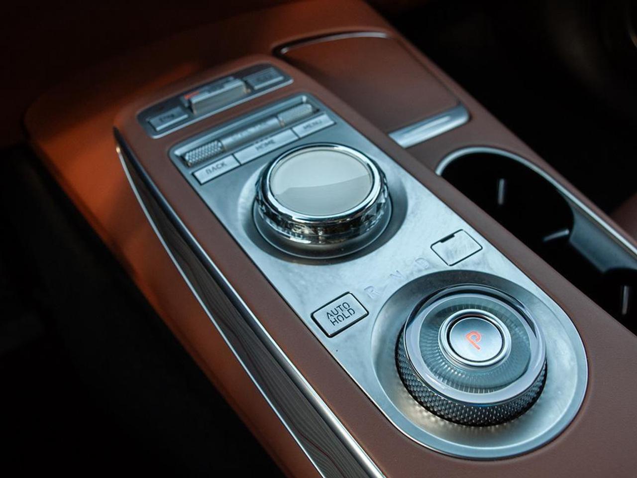 2023 Genesis GV70  Photo