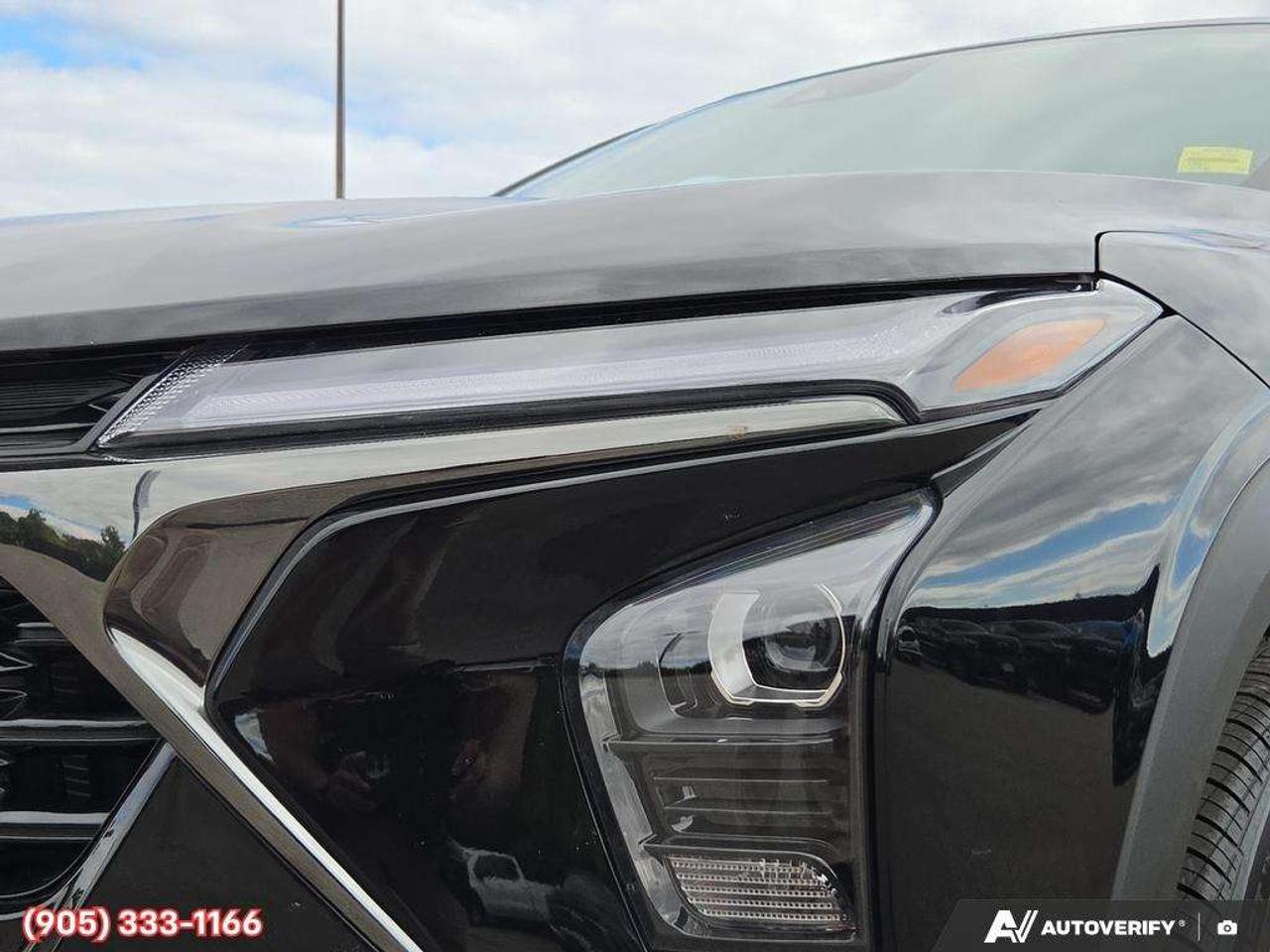 2025 Chevrolet Trax 2RS Apple CarPlay & Android Auto • Built-In Wi-Fi Hotspot • Remote Start System • Heated Front Seats • Power Driver Seat Photo